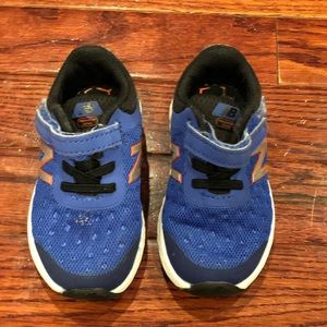 New balance toddler boy size 5 sneakers